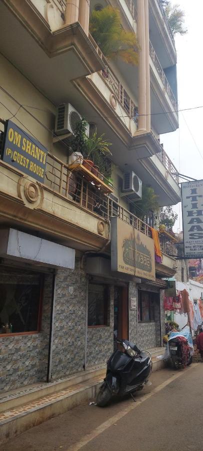Om Shanthi Paying Guest House Varanasi Bagian luar foto