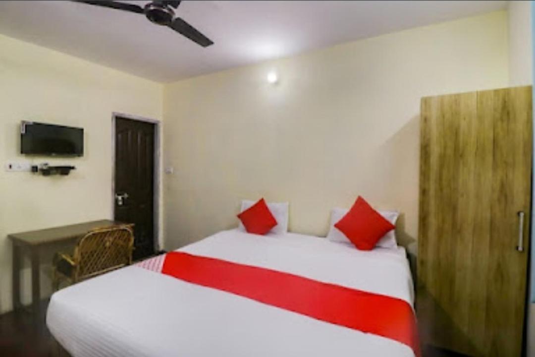 Om Shanthi Paying Guest House Varanasi Bagian luar foto